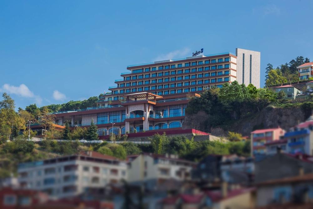 Radisson Blu Hotel Trabzon Exterior photo